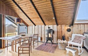 Gorgeous Home In Skjern With Wifi