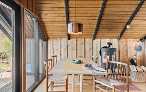 Gorgeous Home In Skjern With Wifi