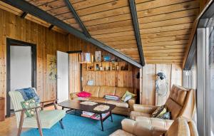 Gorgeous Home In Skjern With Wifi