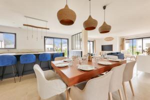 Maisons de vacances 450m de la plage, grande maison pour 10 : photos des chambres