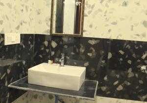 Ganga Riverfront Rooms And Banquet