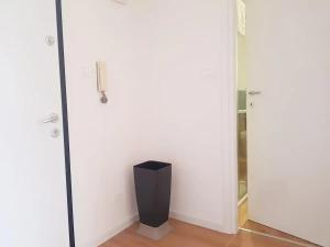 QUEEN HOME VENICE TRAIN STATION Noemi & Angel