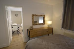 Appartements Centre ville, Gare 600m, Prox Lille, Lit King size : photos des chambres