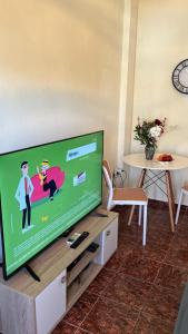 Popi Apartment for rent Peraia floor with balcony 38 qm τμ