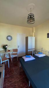 Popi Apartment for rent Peraia floor with balcony 38 qm τμ