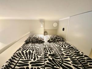 Modern and compact, Kamppi