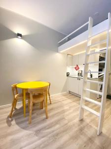 Modern and compact, Kamppi