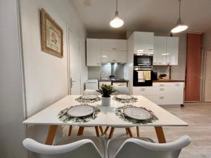 Appartements Rue pietonne - 4 pers - Proche place du marche : photos des chambres