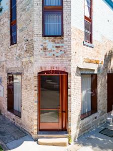 Camperdown- Luxury Architectural Apartment Escape
