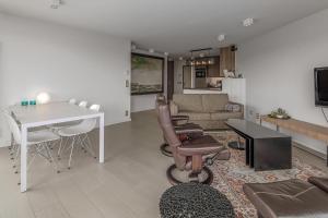 Den Oever V 0106 P35