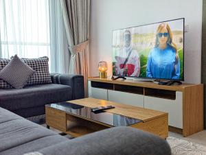 Stylish Fully Furnished 1BH Apartment Close by Dubai Science Park, Dubai Miracle Garden and Butterfly Garden