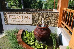 Pesantian Villa and Warung