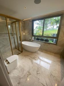 Casa de alto padrão Tamboré 2