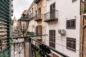 Castrum Lodge - Ballarò Stylish Apartment