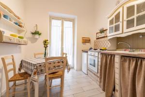 Castrum Lodge - Ballarò Stylish Apartment