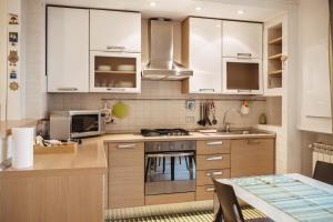 Quiet Studio with balcony - 30 MIN to center - Airport link - by ORPI RENT