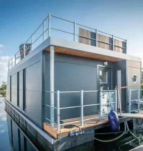 Hausboot Rán mit Dachterrasse in Schleswig - Шлезвиг