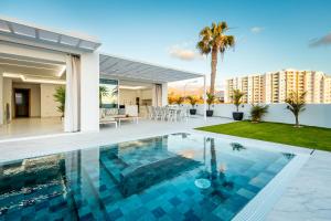 Villa Michelle private oasis Heated Pool and wifi