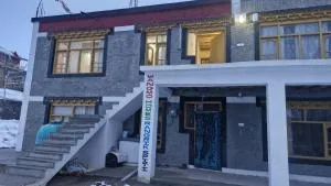 Wangmo Home's Rangrik - Langja