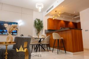 Central Park towers Difc Royal suite kings