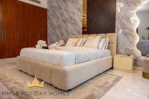 Central Park towers Difc Royal suite kings