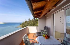 1 Bedroom Nice Apartment In Lopar 