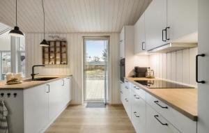 4 Bedroom Lovely Home In Liseleje