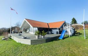 Nice Home In Ebeltoft With Sauna