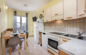 Nice Apartment In Lopar