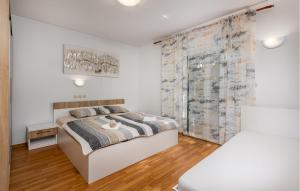 Nice Apartment In Lopar 