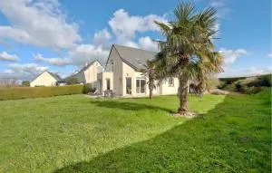 4 Bedroom Awesome Home In Courtils - Céaux