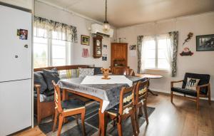 Nice Home In Årjäng With Wifi