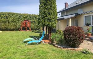 1 Bedroom Cozy Apartment In Sarbinowo