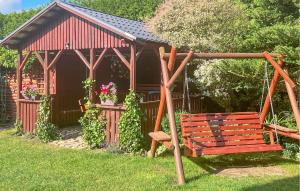 1 Bedroom Cozy Apartment In Sarbinowo