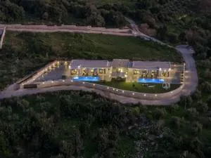 Villa Lux Solis - With 2 Pools - 艾克索斯