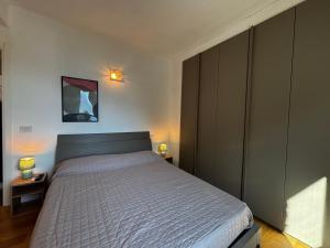 Lake view apartment with swimming pool - Larihome A87