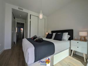 Modern Ground floor Apartment with Com Pool EB12