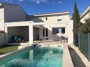 Villa f5 with pool close to beach and amenities - Aimargues