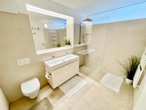 Beautiful spacious center flat with parking option