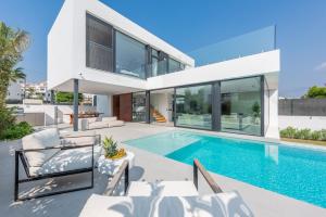 Extravagant 5 BDRM Golfers Villa with Private Pool