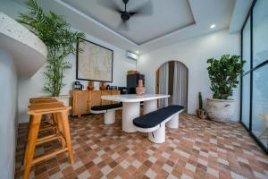 Pool Villa in CangguBreakfast - Sleeps 6