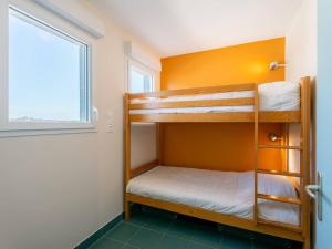 La Trinité-sur-Mer: Apt & Studio 6 Pers, Vue Port - FR-1-477-178