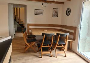 Maisons de vacances La maison du vieux bourg : photos des chambres