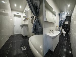 Self Check-in Семеен Хотел Рудин