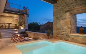 Pet Friendly Home In Motovun With Sauna 