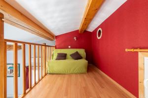 Montgit - Piscine grand jardin parking