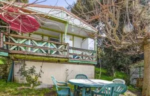 Gorgeous StaCaravan In Casalabriva - 坎波莫罗