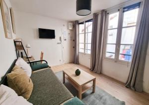 Appartements Cosy studio centre Versailles : Appartement 1 Chambre