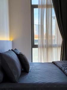 Apt Pejaten Park Residence 2BR Abalone With Wi-Fi & Pool by Damaresa