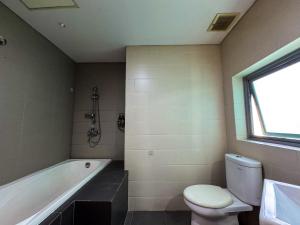 Apt Pejaten Park Residence 2BR Abalone With Wi-Fi & Pool by Damaresa